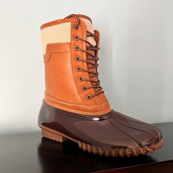 Women's Maplewood Casual Duck Boot RUE 21 Size 8 - Picture 3 of 6